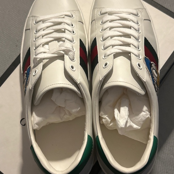 White Sneakers with Donald Duck Design - Picture 6 of 7